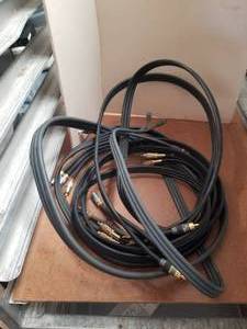 lot 218 image: Selection of AudioVideo cables