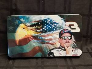 lot 92 image: Dale Earnhardt Sr collector knifes in metal tin