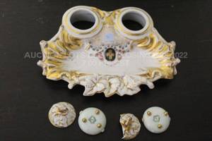 lot 31 image: Vintage Ceramic Ink Blot Painted Cracked Ink Cups Possible Antique