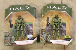 lot 104 image: Lot of 2 HALO Infinite Master Chief Action Figure with Toy Assault Rifle Gun Action Figures NO ULC  DLC INCLUDED New Open Box