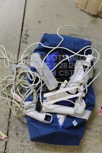 lot 134 image: The Biggest Loser Nintendo Wii Workout kit, Accessories and Gym Bag with Various Nintendo Wii Items