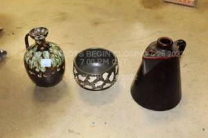 lot 216 image: Vintage Lot of 3 Ceramic Flower Pot and Bowl Set, Kiln Fired