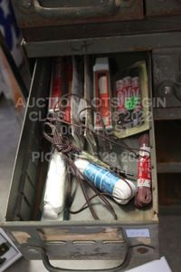 lot 308 image: Set of 11 Various Shoelaces MISC TOOLBOX ITEMS METAL DRAWER NOT INCLUDED