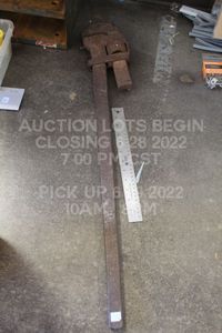 lot 312 image: Vintage Wrench 2.5 feet long Heavy Duty Massive Metal Pipe Wrench Over 32 Long