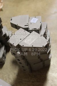 lot 328 image: PHOENIX CONTACT HDFKV50 FEED-THROUGH TERMINAL BLOCK, HDFK50I Set of 14 for Wiring and Electrical Electriican