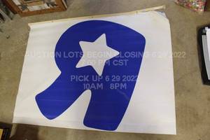 lot 349 image: Toys R Us Banner Poster R logo 6 3 x 4 Vinyl TRU