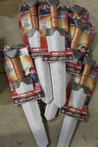 lot 367 image: Lot of 7 How To Train Your Dragon, Dragon Trainer Swords Play Dragon Toys