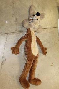 lot 385 image: Jumbo Giant Wile E Coyote Looney Tunes Plush Over 4 Feet Tall, 1971 Warner Bros Characters Mighty Star, RARE VINTAGE 70s