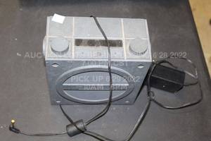 lot 394 image: iHome Wireless Speaker ibt4 with plug, shop used