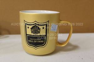 lot 401 image: NFL Pro Football Hall Of Fame Mug