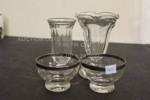 lot 413 image: Set of 4 Glass Dishware for Ice Cream Desserts