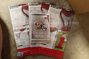 lot 472 image: Lot of 3 1995 Topps Football Card Packs With 1 Upper Deck San Francisco 49ers Collectors Choice Pack Trading Cards