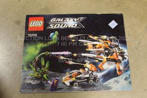 lot 493 image: Lego Galaxy Squad 70705 Instruction Manual