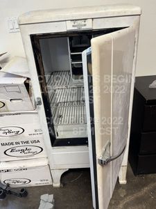 lot 156 image: 1920s - 1930s era Frigidaire Metal Wood Pedestal Leg Refrigerator Fridge White Vintage Antique .083 HP Volts 110 120 Amps 19 Cycles 90 52 x 24x 19 Untested