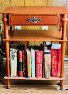 lot 14 image: Solid Wood Small Hallway Type Table 27x 21x 14 - CONTENTS INCLUDED