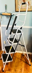 lot 17 image: 63 Four Step Fold Up Household Step Ladder