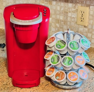 lot 23 image: Keurig K-Compact K35 Single Serving wFull K-Cup Carousel&nbsp
