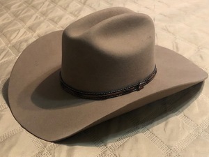 lot 40 image: Justin 100% Wool Cowboy Hat Size 7 XX