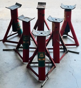 lot 89 image: Lot of 6 - 3000lbs Capacity Jack Stands