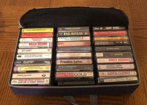 lot 101 image: 30 Classic Country Cassette Tapes