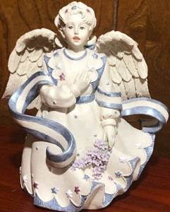 lot 70 image: Sarahs Angels Mary Ann #30432 2002 Mid Spring