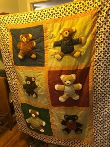 lot 117 image: 100% Cotton Teddy Bear Quilt 60x45.5