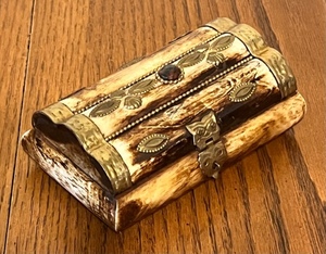 lot 177 image: Danah &amp Philipino House of Bahrain Handcrafted Wood and Brass JewelryTrinket Box