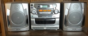 lot 204 image: Philips A22785 CD Radio Cassette Recorder