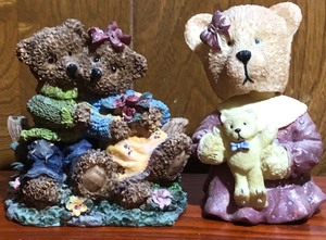 lot 209 image: Lot of 2 Bear Figurines (One is a Bobble Head)