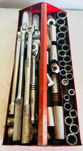 lot 251 image: 18.5x17.5 Tool Tray wRachets, Sockets, Extensions (including Snap-On, Husky, Thorsen) &nbsp