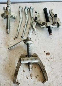 lot 264 image: 3 Misc Pullers