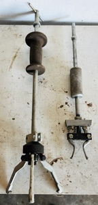 lot 266 image: 2 Slide-Hammer Pullers
