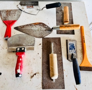 lot 267 image: 8 Assorted Grout Tools