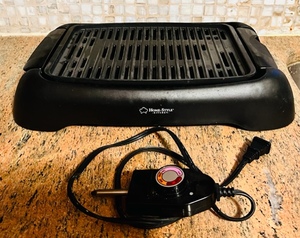 lot 270 image: Home-Style Kitchen Indoor Grill
