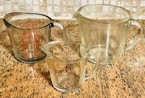 lot 271 image: 3 Piece Glass Measuring Cups - 4Cup, 2Cup and 1Cup