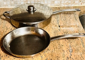 lot 291 image: Nortinox 3 Ply Stainless Steel 13 Skillet wLid &amp 10 Skillet&nbsp