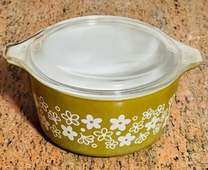 lot 282 image: Vintage Pyrex 1Qt Bowl wLid &nbsp#473