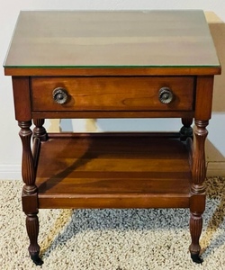 lot 18 image: VINTAGE SOLID WOOD ONE DRAWER END TABLE