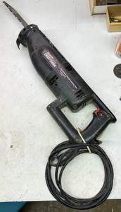 lot 28 image: CRAFTSMAN ELECTRONIC RECIPROCATING SAW MODEL 315.171020