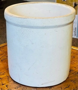 lot 55 image: VINTAGE ANTIQUE 1 GALLON STONEWARE CROCK