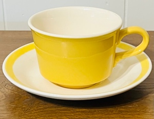 lot 111 image: VINTAGE EARLY MID-CENTURY YELLOW COFFEE CUP &amp SAUCER