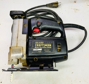 lot 122 image: SEARS CRAFTSMAN 13HP VARIABLE SPEED AUTO SCROLLER SAW
