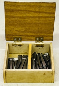 lot 140 image: 4.5x 4x 2 HAND-CRAFTED WOODEN BOX wVINTAGE NAILS