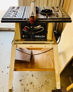 lot 67 image: DELTA SHOP MASTER TABLE SAW