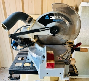 lot 184 image: DELTA SHOP MASTER MODEL MS250 &nbsp10 COMPOUND MITER SAW