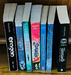 lot 198 image: LOT OF 7 POPULAR FANTASY BOOKS&nbsp
