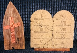lot 64 image: 8 COPPER CROSS ON BARNWOOD w6 STONE 10 COMMANDMENTS &amp STAND