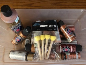 lot 173 image: LOT OF SEVERAL METALLICACRYLIC CRAFT PAINTS &amp PACKAGE FOAM POUNCER