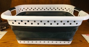 lot 193 image: COLLAPSIBLE LAUNDRY BASKET