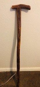 lot 207 image: VINTAGE HAND-CRAFTED 38 WALKING CANE